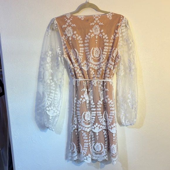 Boohoo White Lace and Tan plunge skater dress size 10 sheer - Picture 6 of 6